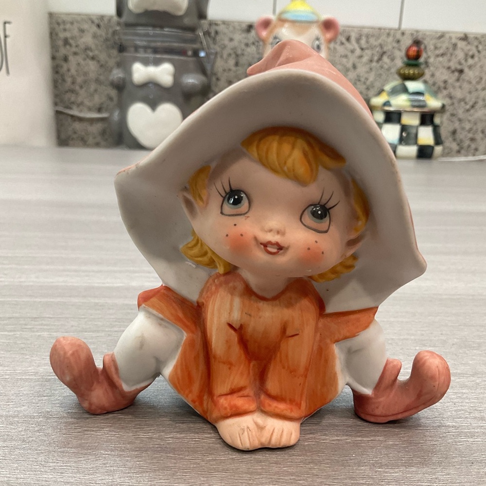 VINTAGE HOMCO PEACHY ORANGE CERAMIC PIXIE ELF